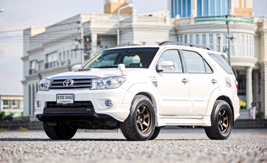 Toyota Fortuner 3.0TRD PF-รถบ้านมือสอง