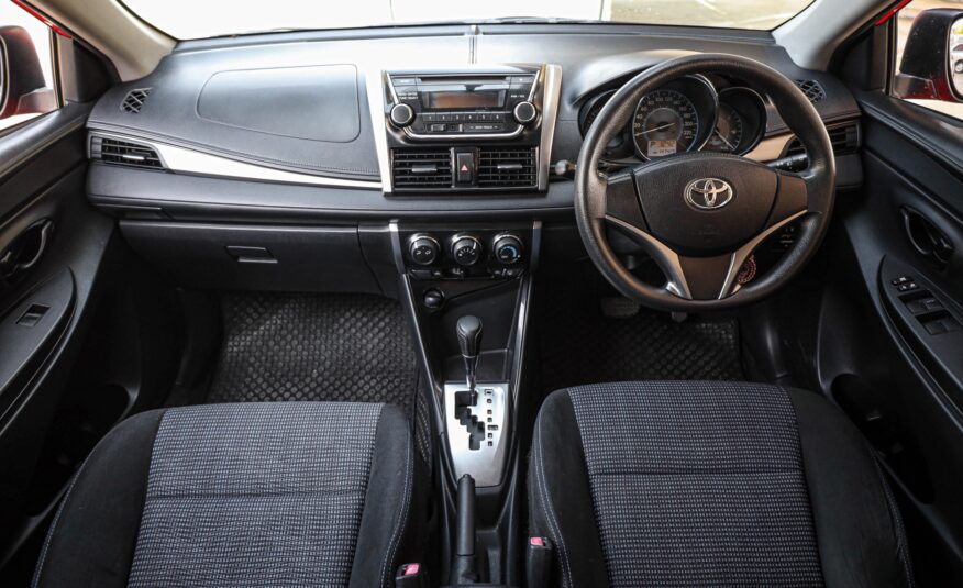 Toyota Vios E PF-รถบ้านมือสอง