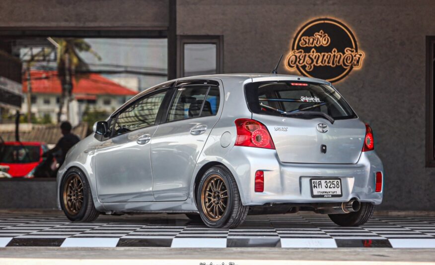 Toyota Yaris 1.5 PF-รถบ้านมือสอง