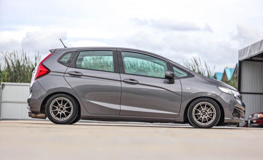 Honda Jazz Gk MT PF-รถบ้านมือสอง