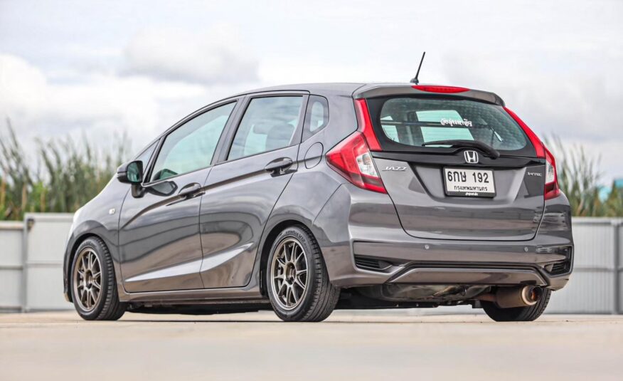 Honda Jazz Gk MT PF-รถบ้านมือสอง