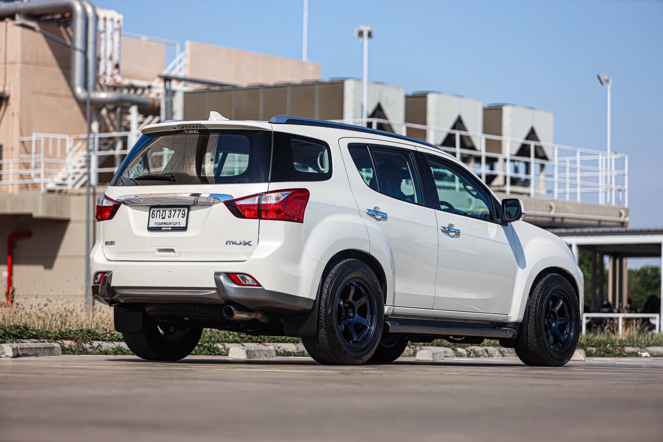 ISUZU MU-X 3.0 PF-รถบ้านมือสอง