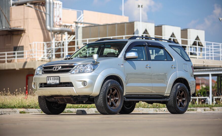 Toyota Fortuner 3.0 V AT 4wd PF-รถบ้านมือสอง