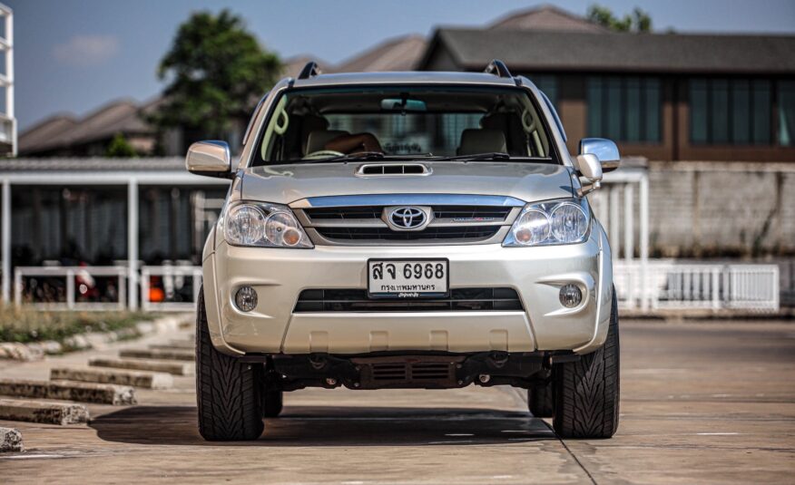 Toyota Fortuner 3.0 V AT 4wd PF-รถบ้านมือสอง