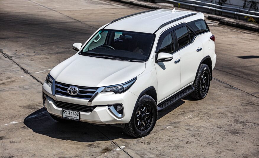 Fortuner 2.4 V PF-รถบ้านมือสอง