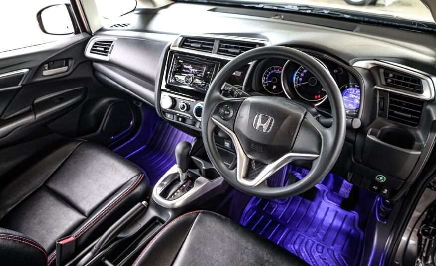 Honda Jazz GK V PF-รถบ้านมือสอง