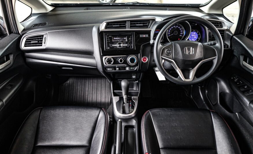 Honda Jazz GK V PF-รถบ้านมือสอง