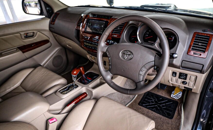 Toyota Fortuner 3.0 V AT 4wd PF-รถบ้านมือสอง