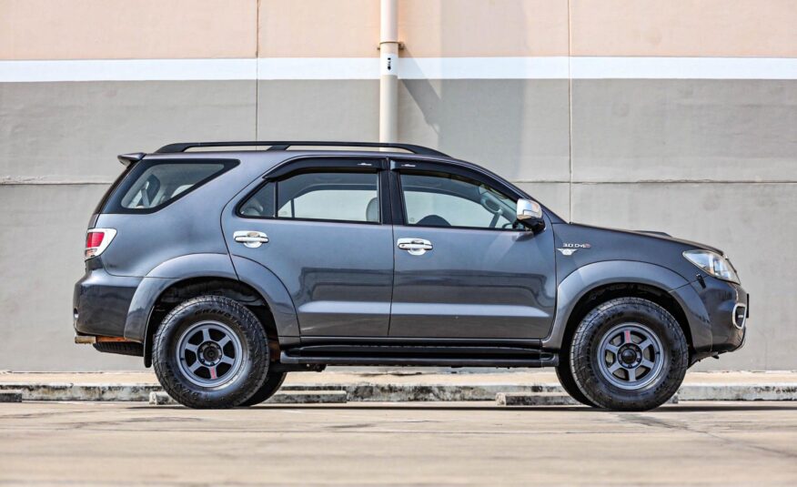 Toyota Fortuner 3.0 V AT 4wd PF-รถบ้านมือสอง