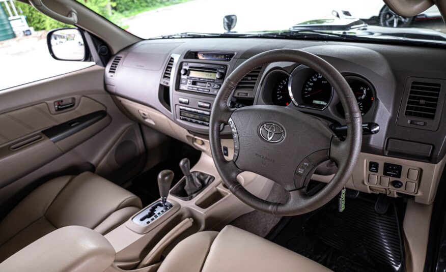 Toyota Fortuner 3.0 V AT 4wd PF-รถบ้านมือสอง