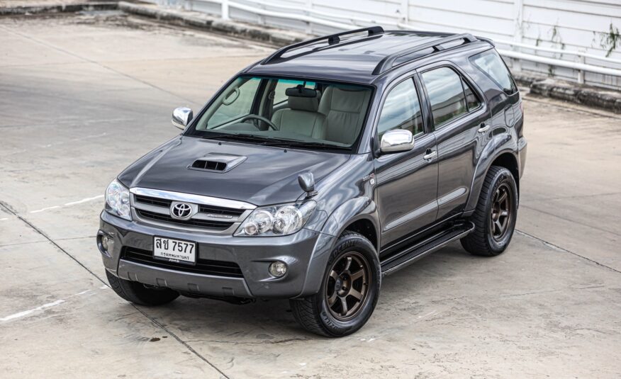 Toyota Fortuner 3.0 V AT 4wd PF-รถบ้านมือสอง