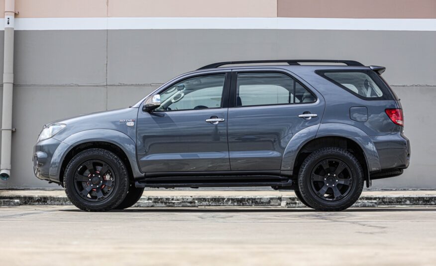 Toyota Fortuner 3.0 V AT 4wd PF-รถบ้านมือสอง