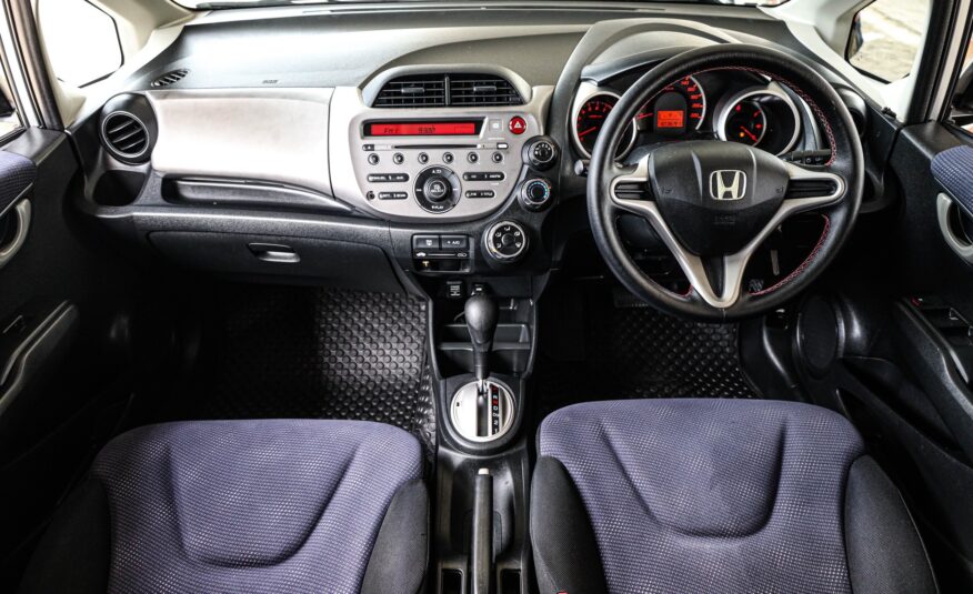 Honda Jazz GE s PF-รถบ้านมือสอง