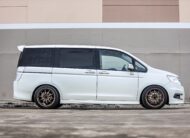 Honda Stepwagon Spada 2.0 PF-รถบ้านมือสอง