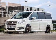 Honda Stepwagon Spada 2.0 PF-รถบ้านมือสอง