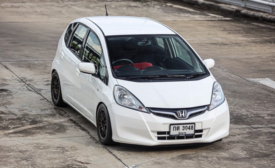 Honda Jazz GE S PF-รถบ้านมือสอง