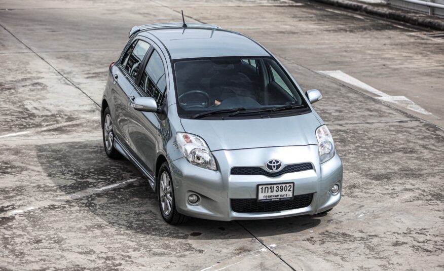 Toyota Yaris 1.5 PF-รถบ้านมือสอง