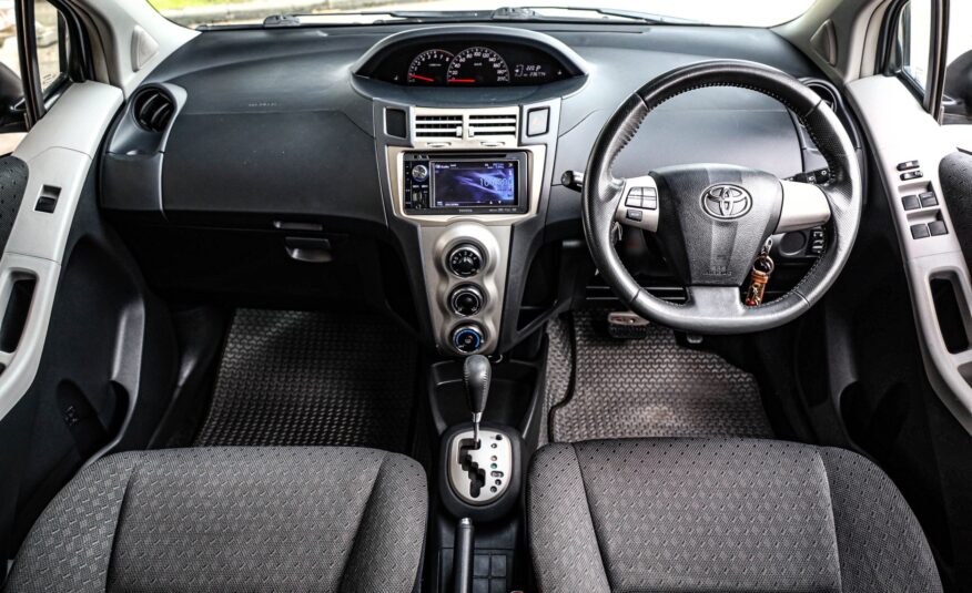 Toyota Yaris 1.5 PF-รถบ้านมือสอง