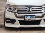 Honda Stepwagon Spada 2.0 PF-รถบ้านมือสอง