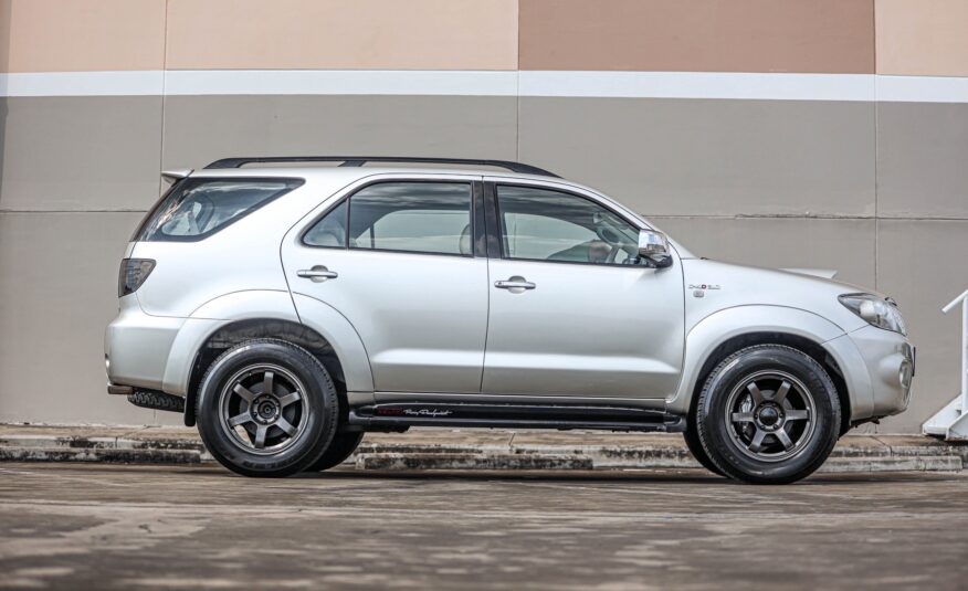 Toyota Fortuner 3.0 V AT 4wd PF-รถบ้านมือสอง