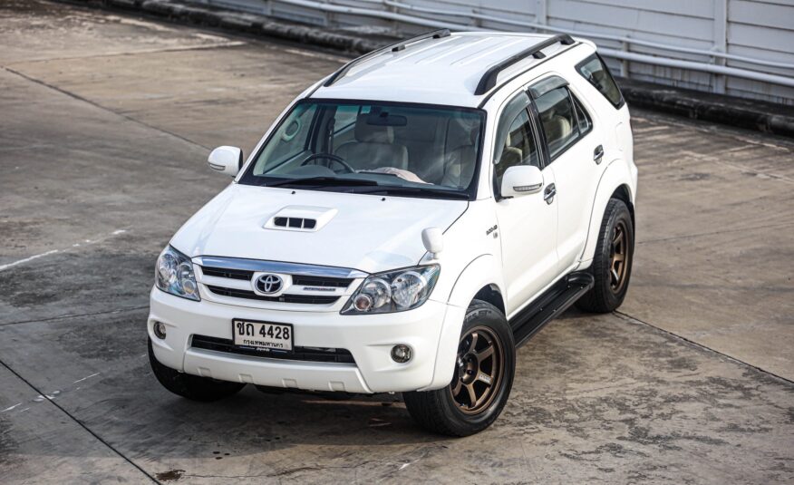 Toyota Fortuner 3.0 V AT 4wd PF-รถบ้านมือสอง