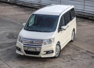 Honda Stepwagon Spada 2.0 PF-รถบ้านมือสอง