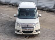 Honda Stepwagon Spada 2.0 PF-รถบ้านมือสอง