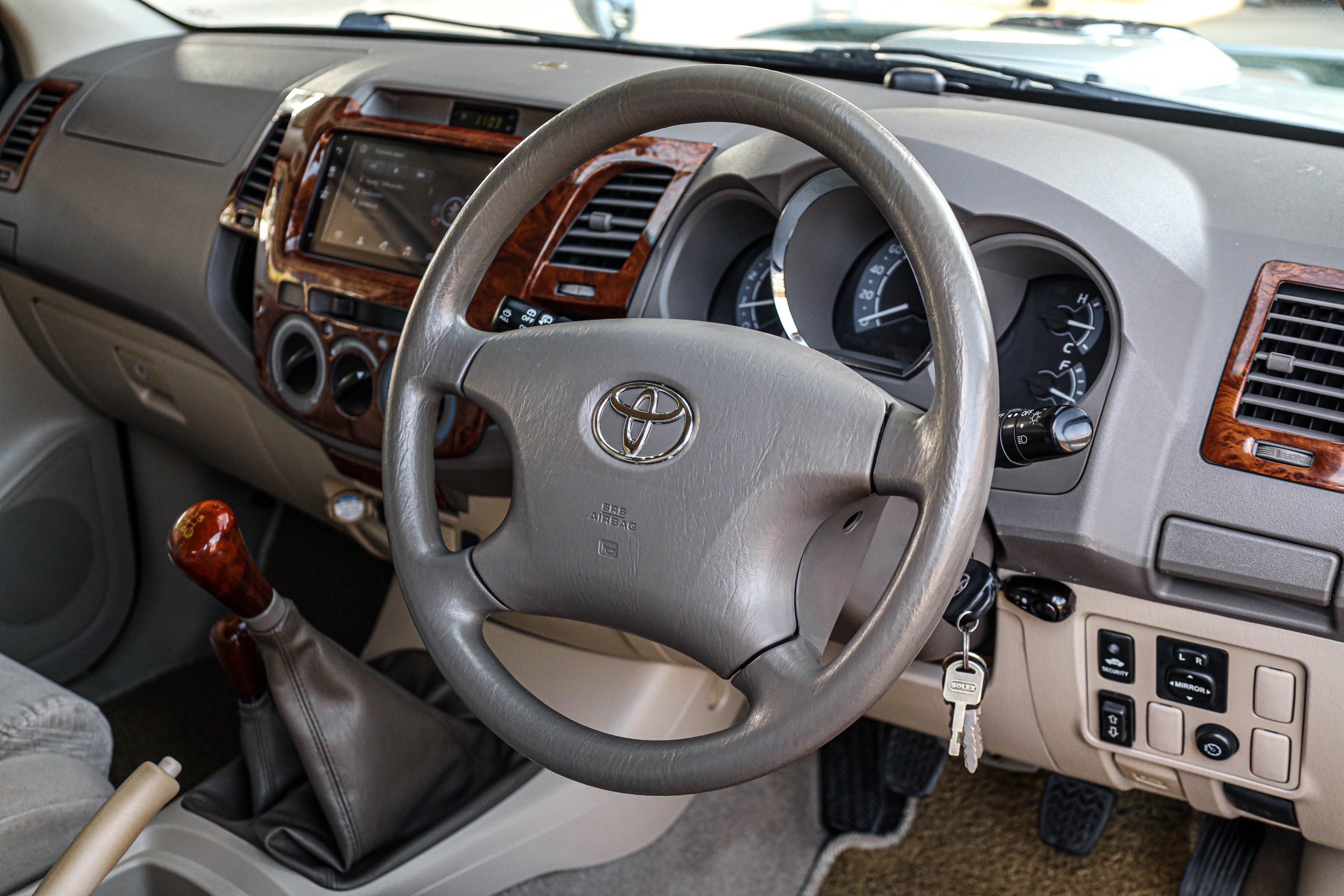 Toyota Fortuner 3.0 G MT 4wd PF-รถบ้านมือสอง