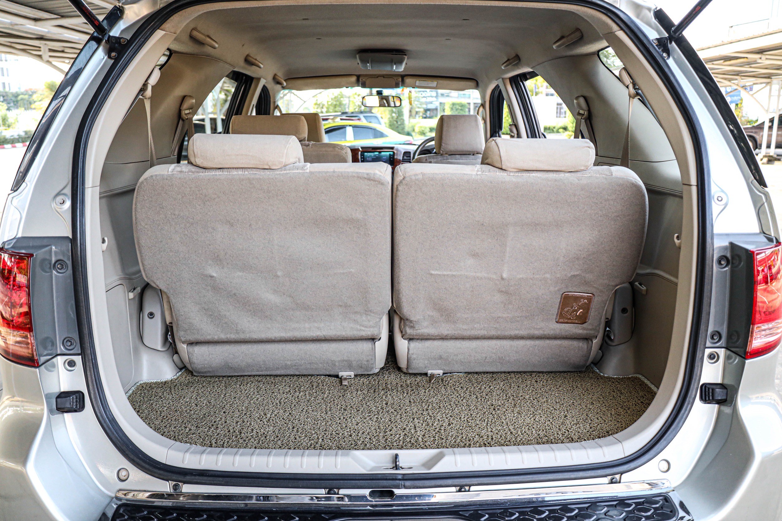Toyota Fortuner 3.0 G MT 4wd PF-รถบ้านมือสอง