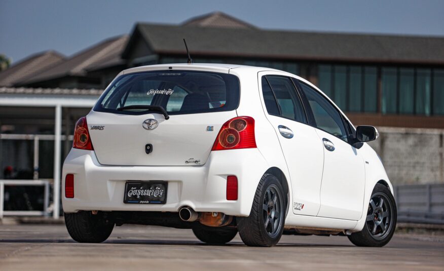 Toyota Yaris E MT PF-รถบ้านมือสอง