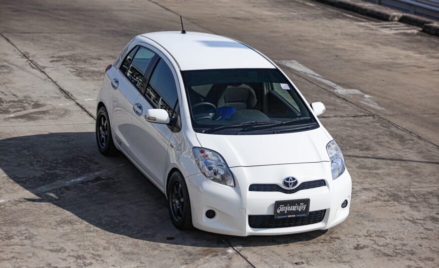 Toyota Yaris E MT PF-รถบ้านมือสอง