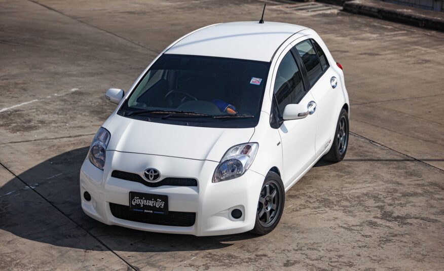 Toyota Yaris E MT PF-รถบ้านมือสอง