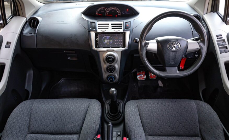 Toyota Yaris E MT PF-รถบ้านมือสอง