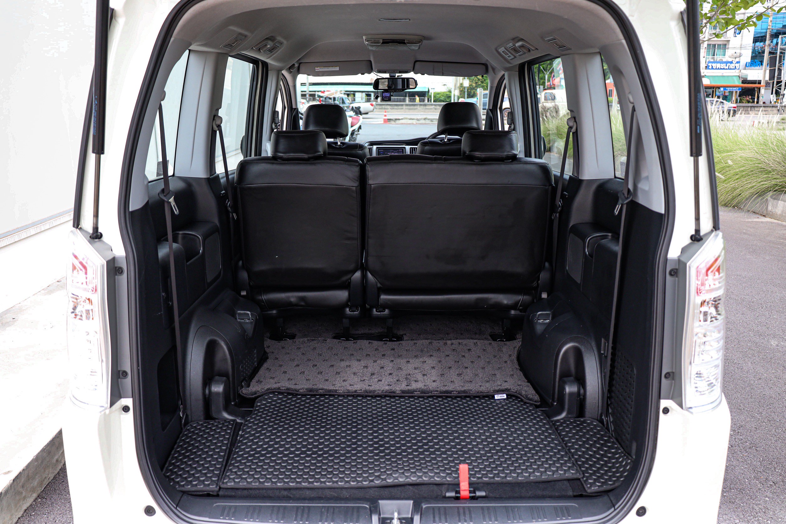 Honda Stepwagon Spada 2.0 PF-รถบ้านมือสอง