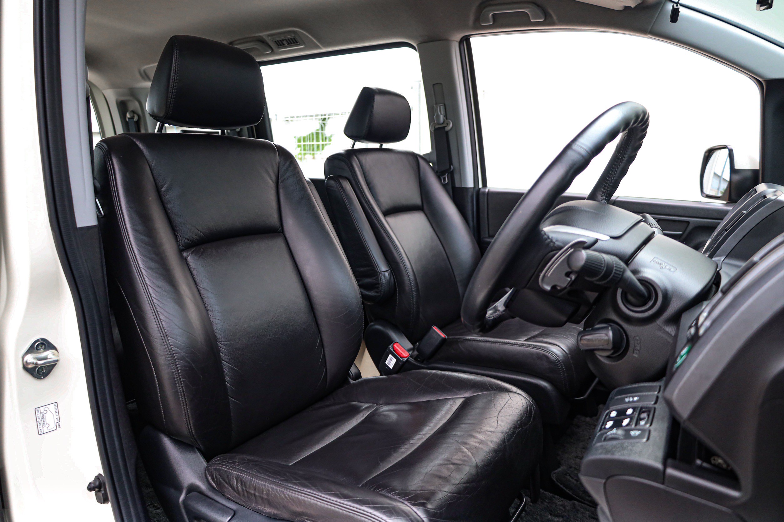 Honda Stepwagon Spada 2.0 PF-รถบ้านมือสอง