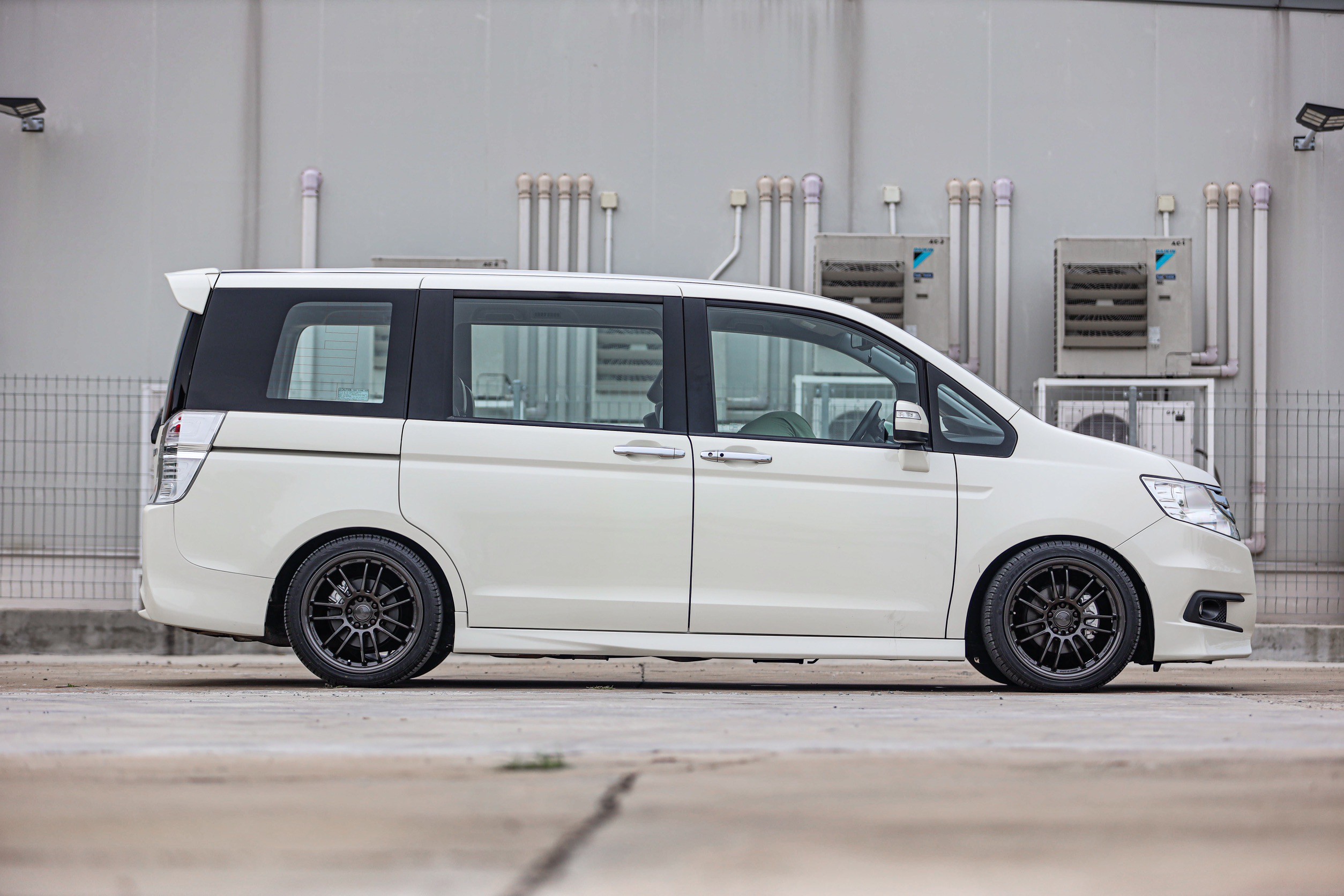 Honda Stepwagon Spada 2.0 PF-รถบ้านมือสอง