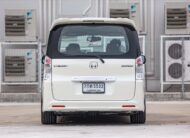 Honda Stepwagon Spada 2.0 PF-รถบ้านมือสอง