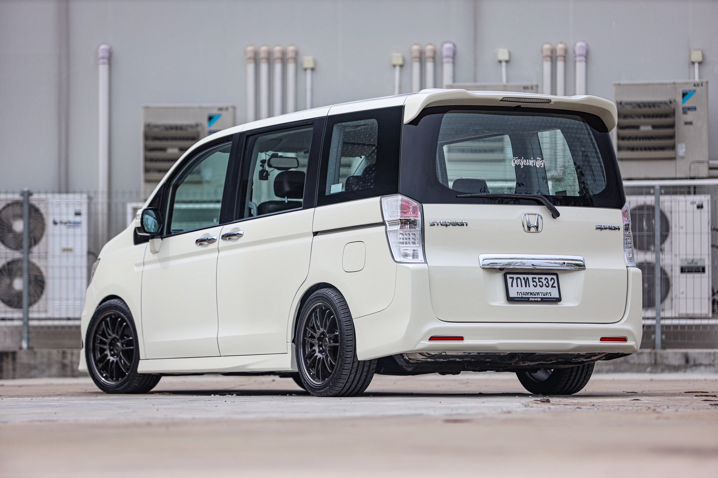 Honda Stepwagon Spada 2.0 PF-รถบ้านมือสอง