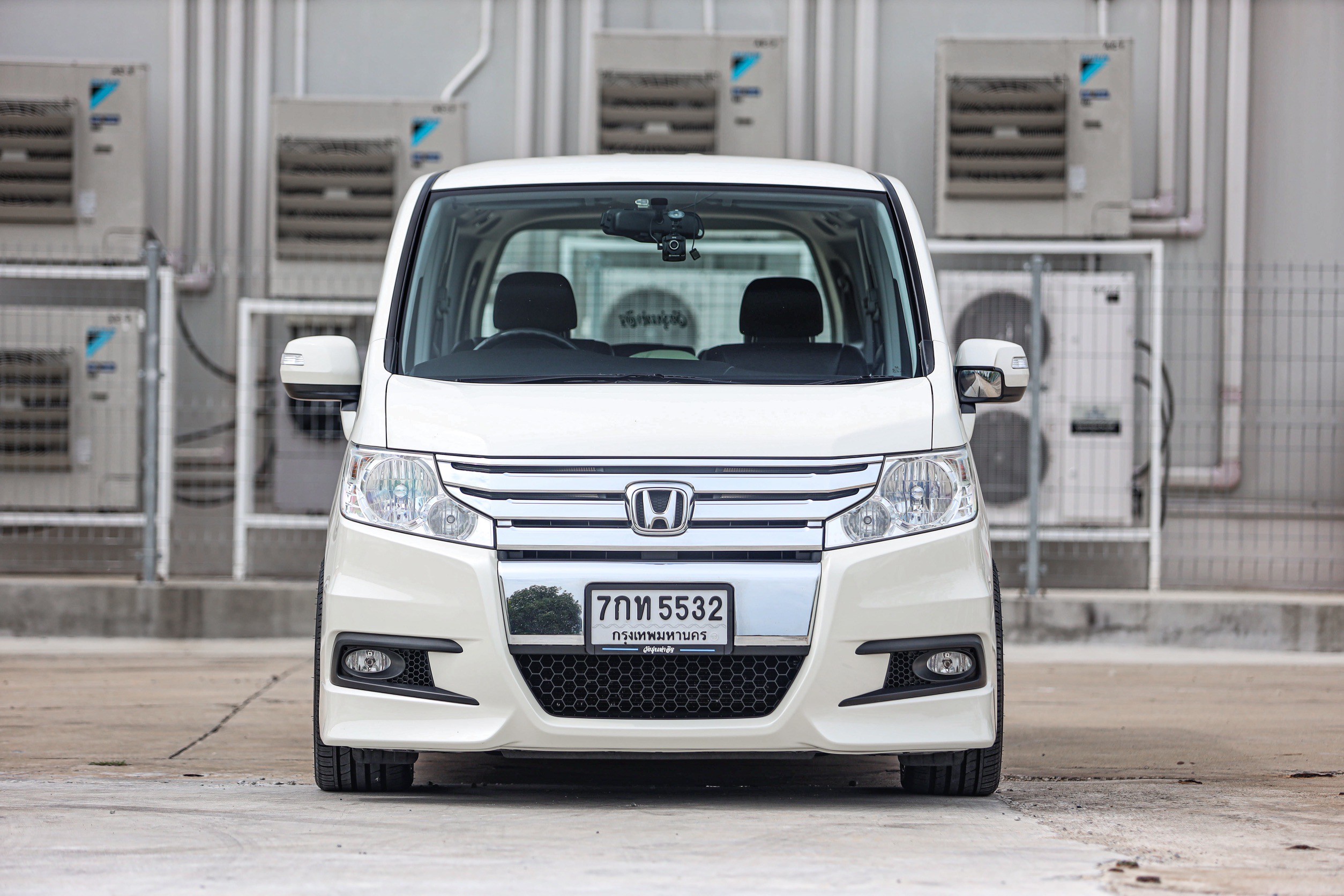 Honda Stepwagon Spada 2.0 PF-รถบ้านมือสอง