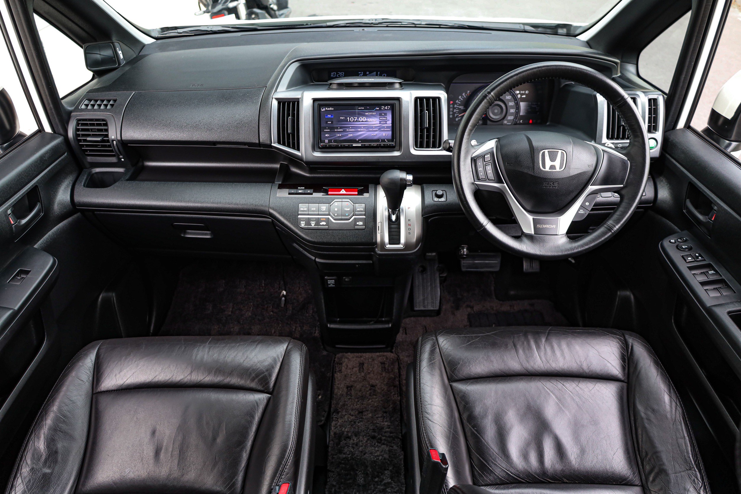 Honda Stepwagon Spada 2.0 PF-รถบ้านมือสอง