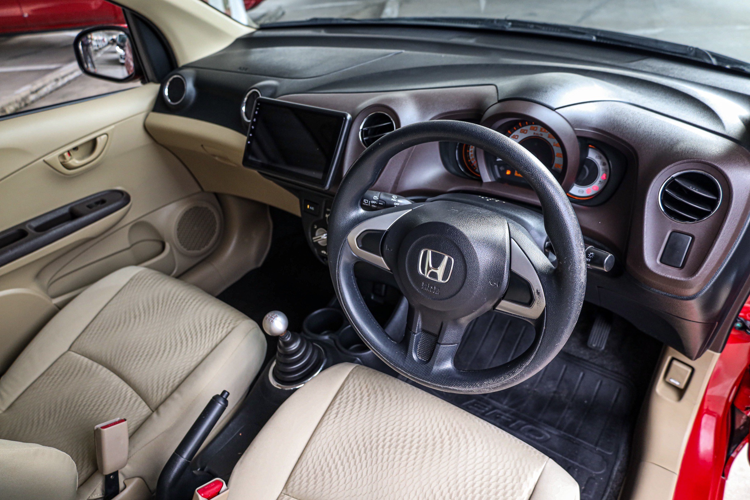 Honda Brio V PF-รถบ้านมือสอง