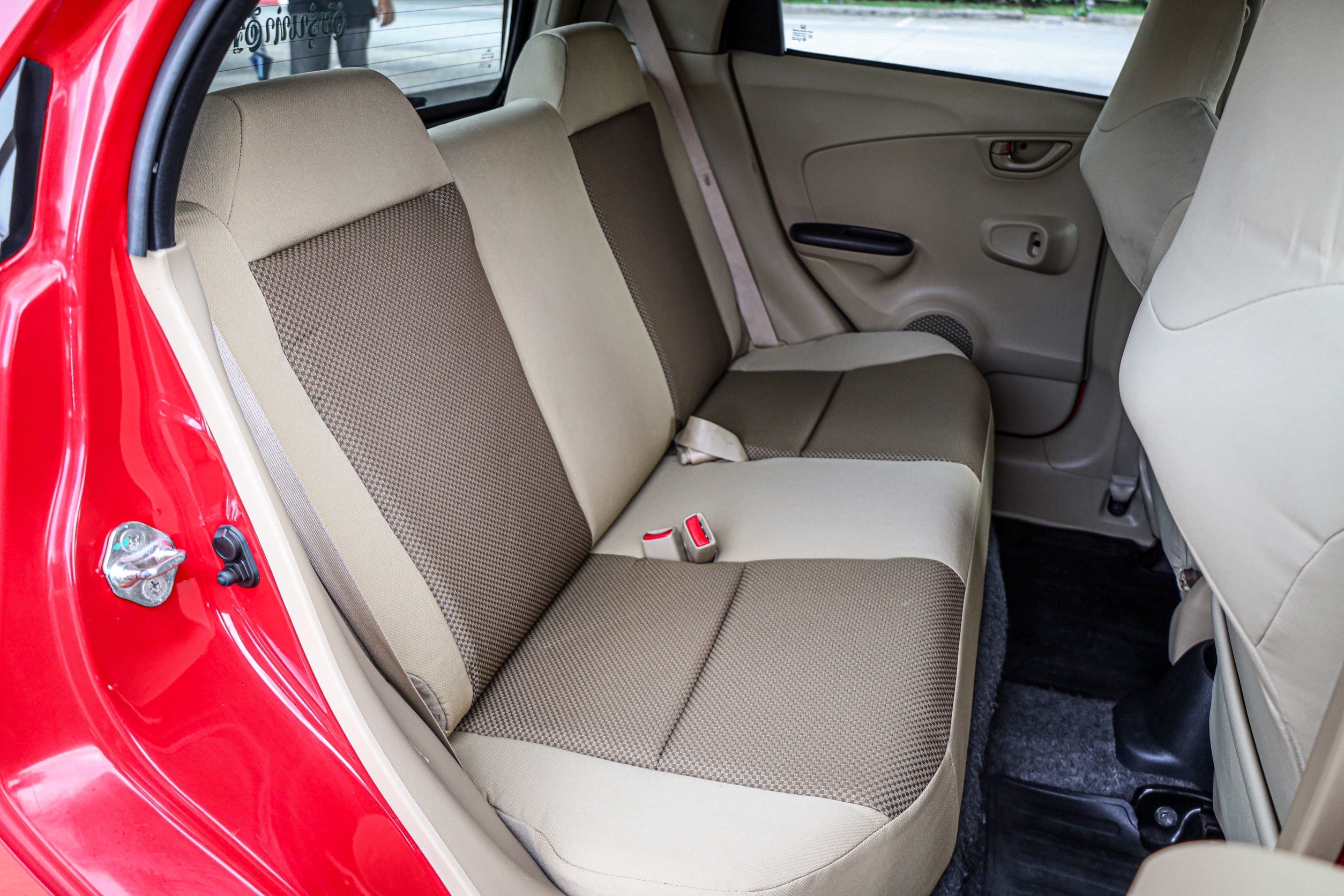 Honda Brio V PF-รถบ้านมือสอง