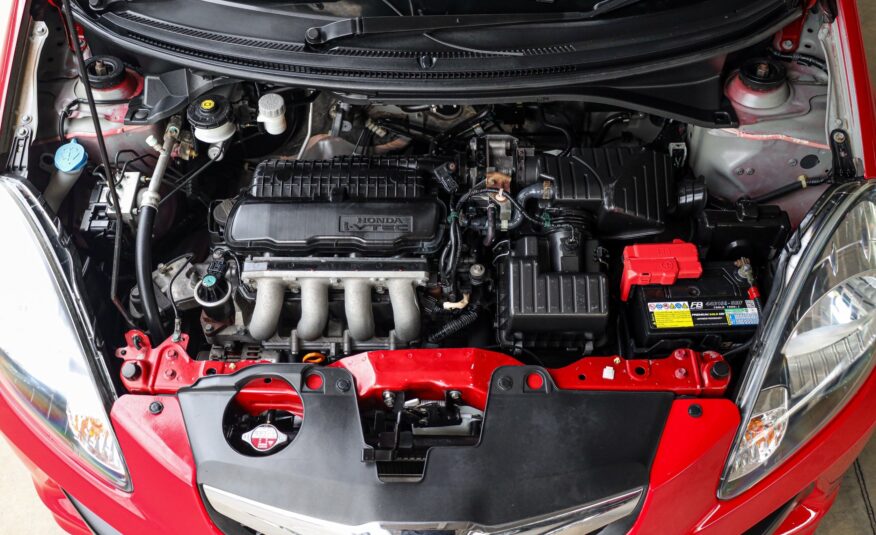 Honda Brio V PF-รถบ้านมือสอง
