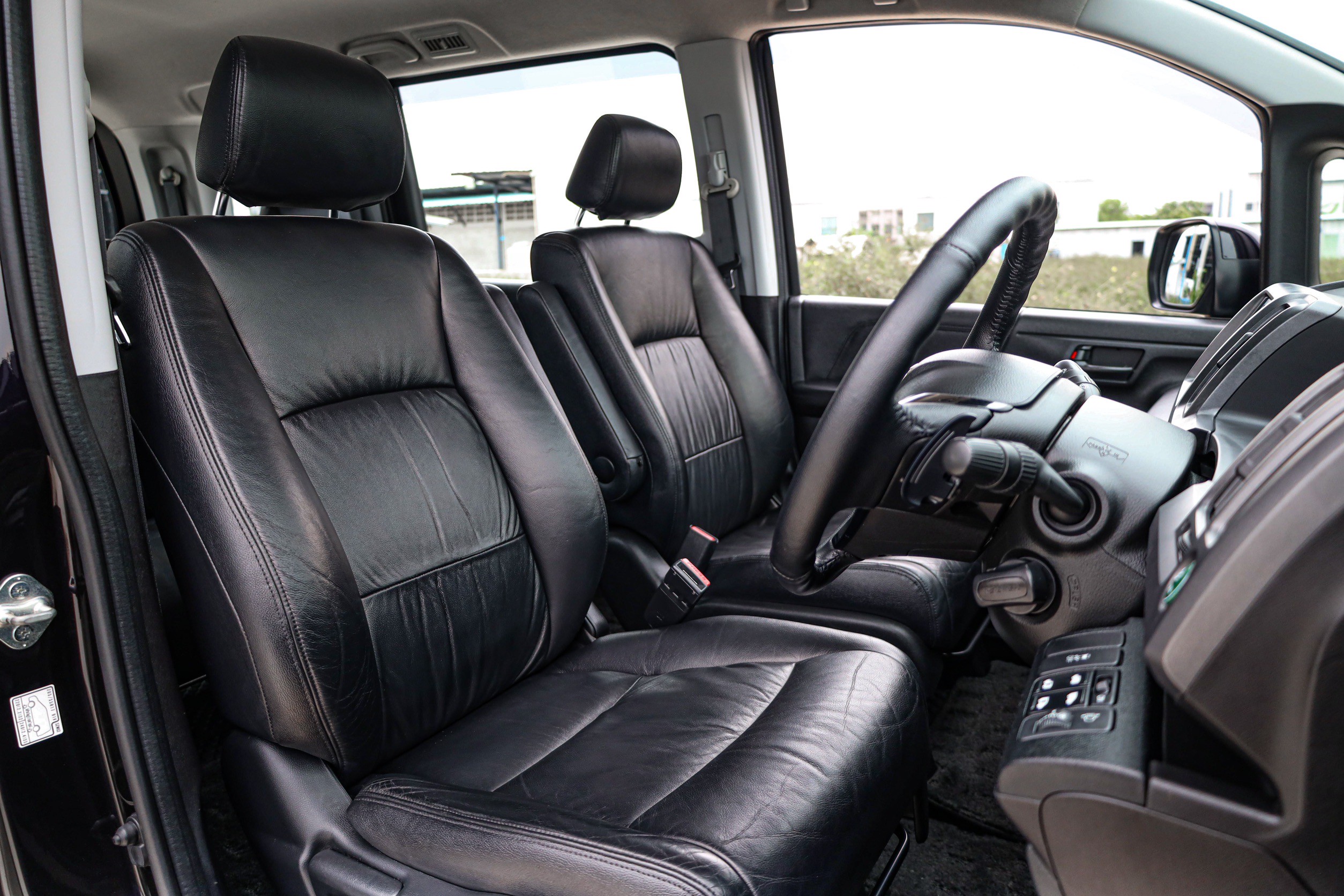 Honda Stepwagon Spada 2.0 PF-รถบ้านมือสอง