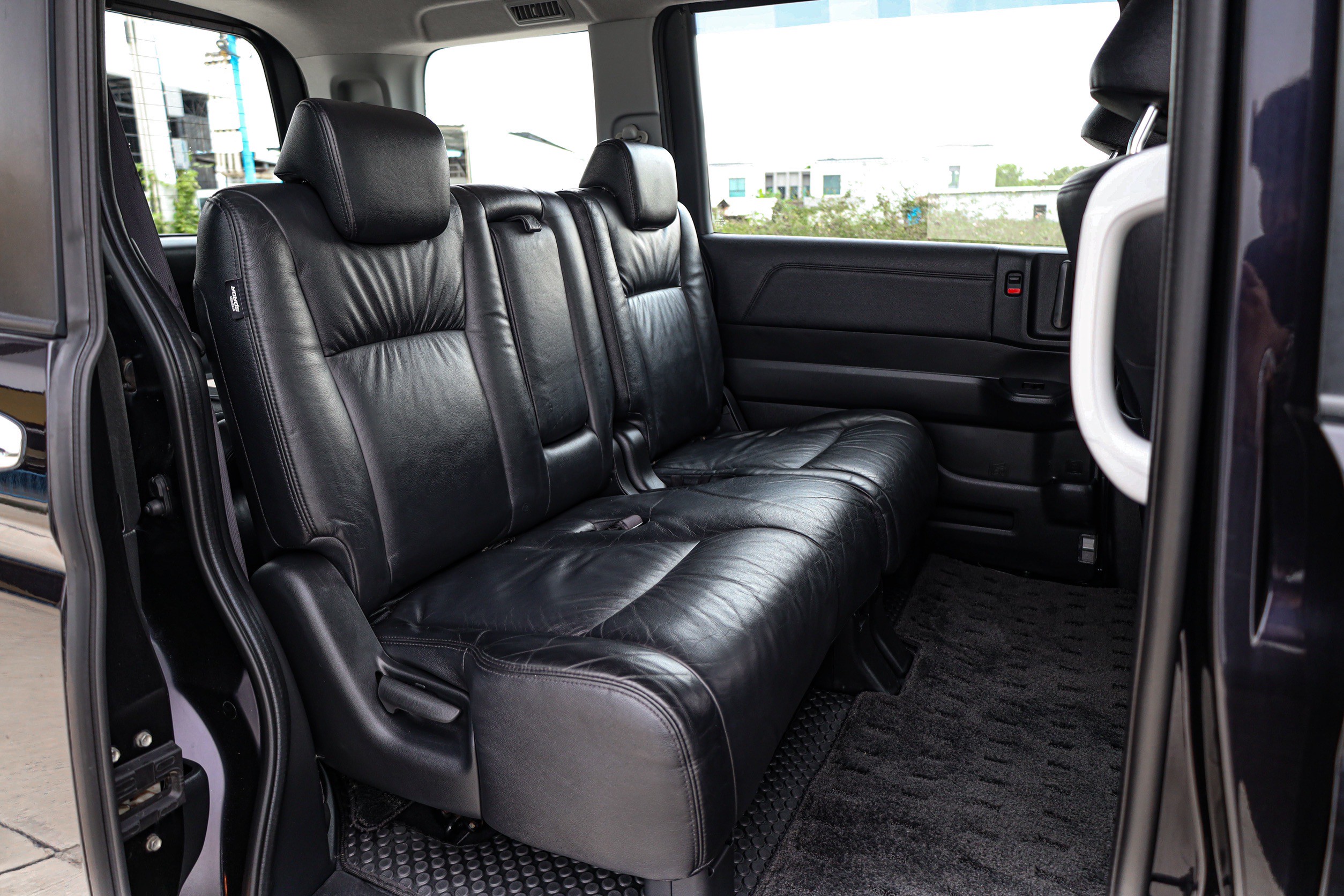 Honda Stepwagon Spada 2.0 PF-รถบ้านมือสอง