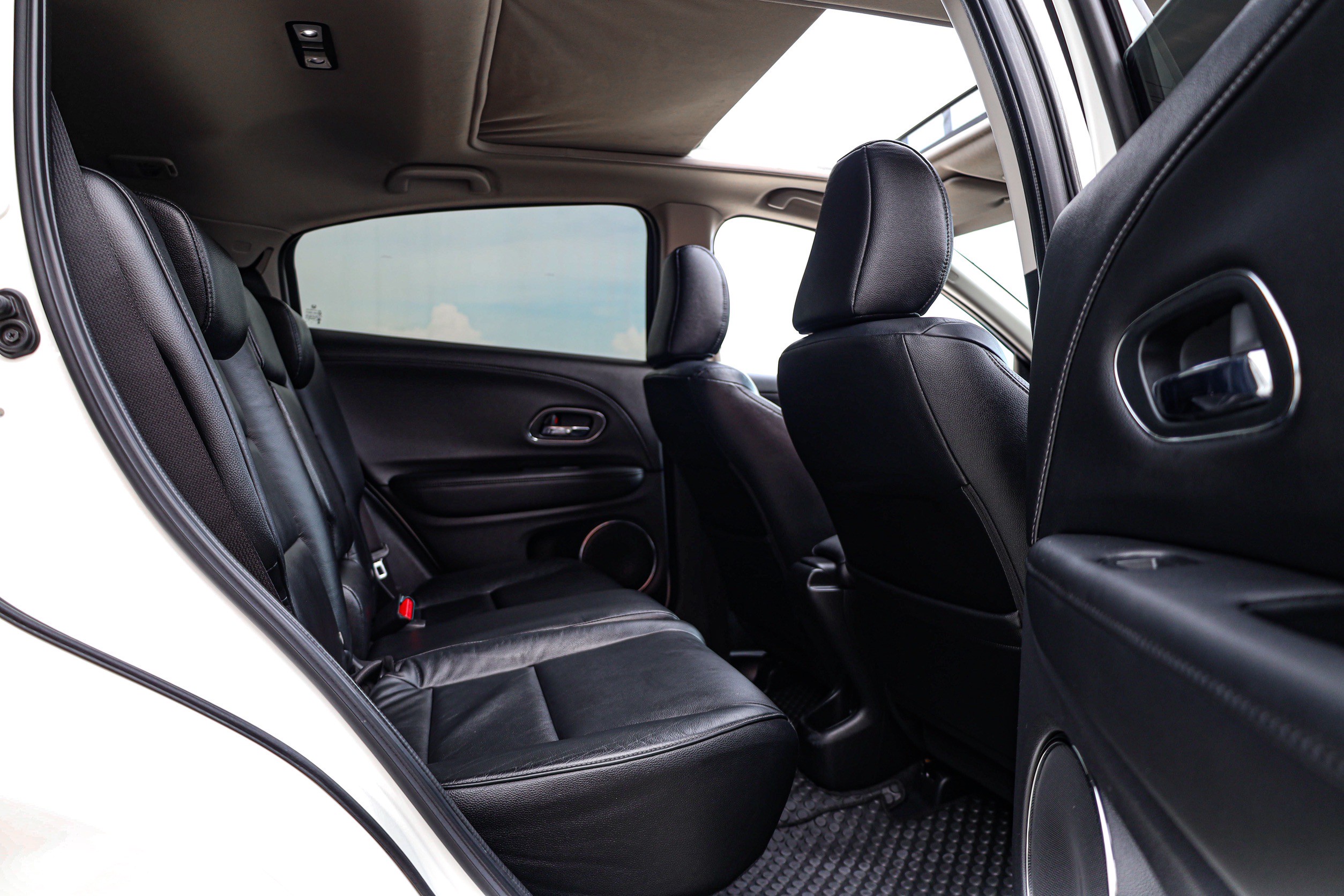 Honda HR-V EL Sunloof PF-รถบ้านมือสอง