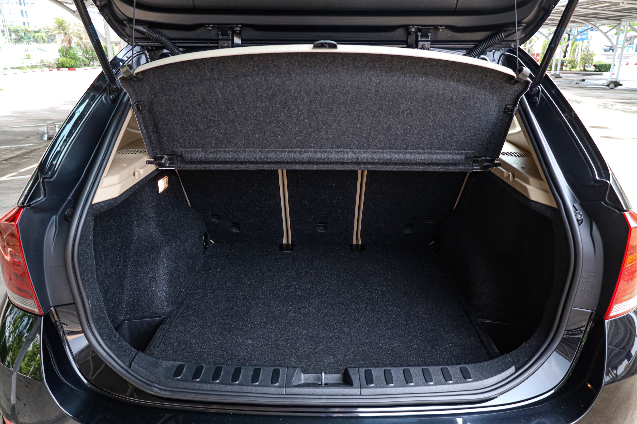 Bmw X1 sDrive18i PF-รถบ้านมือสอง