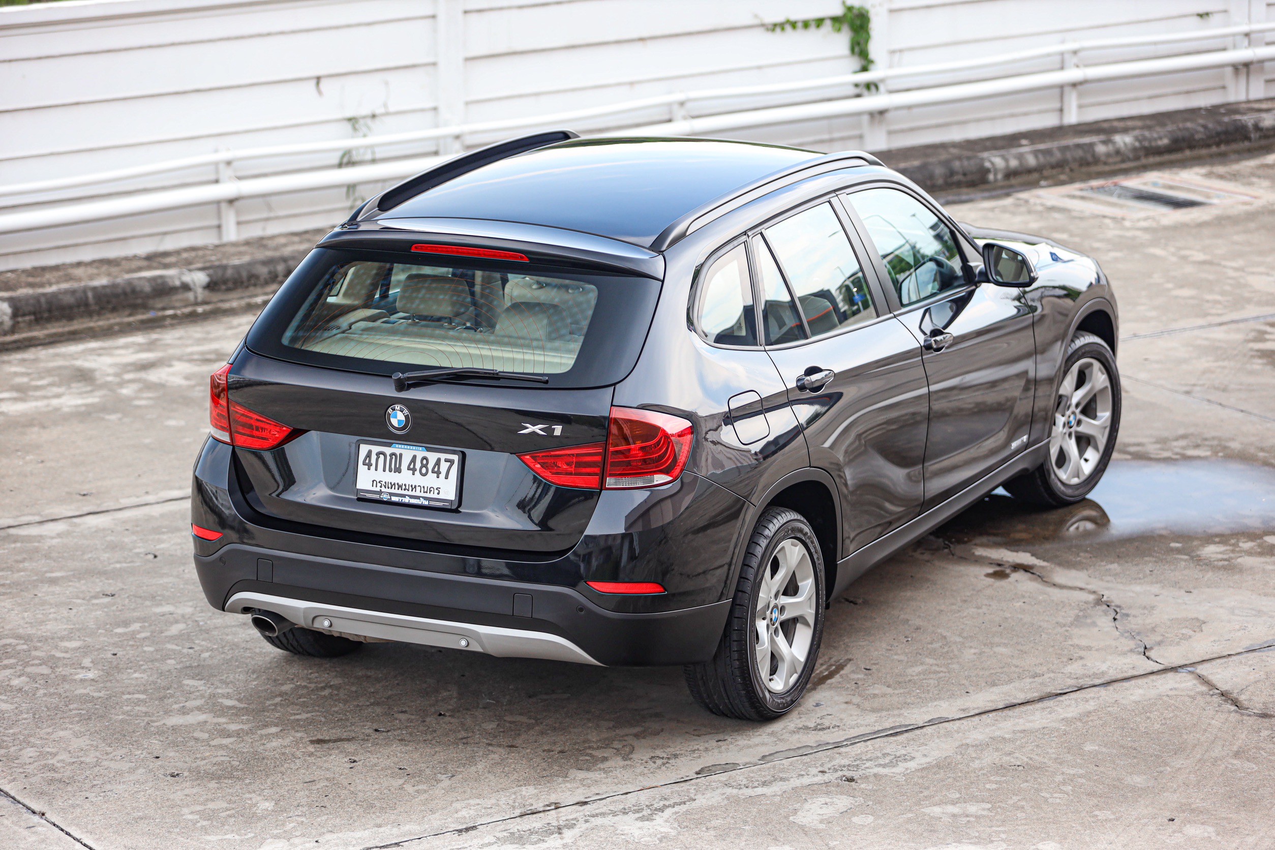 Bmw X1 sDrive18i PF-รถบ้านมือสอง