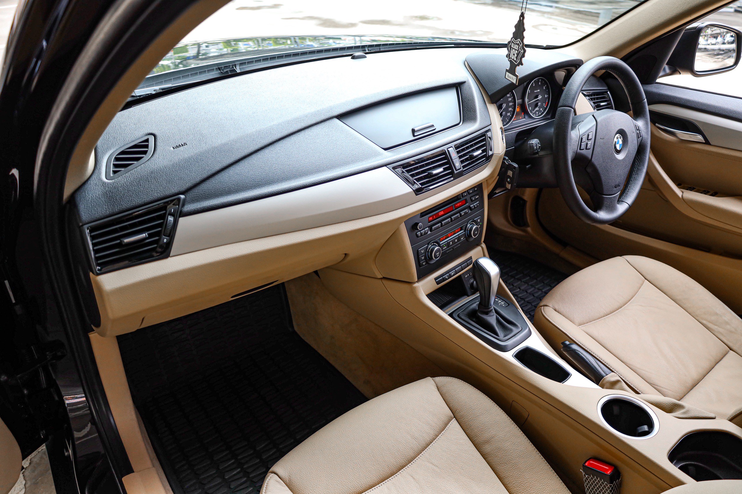 Bmw X1 sDrive18i PF-รถบ้านมือสอง