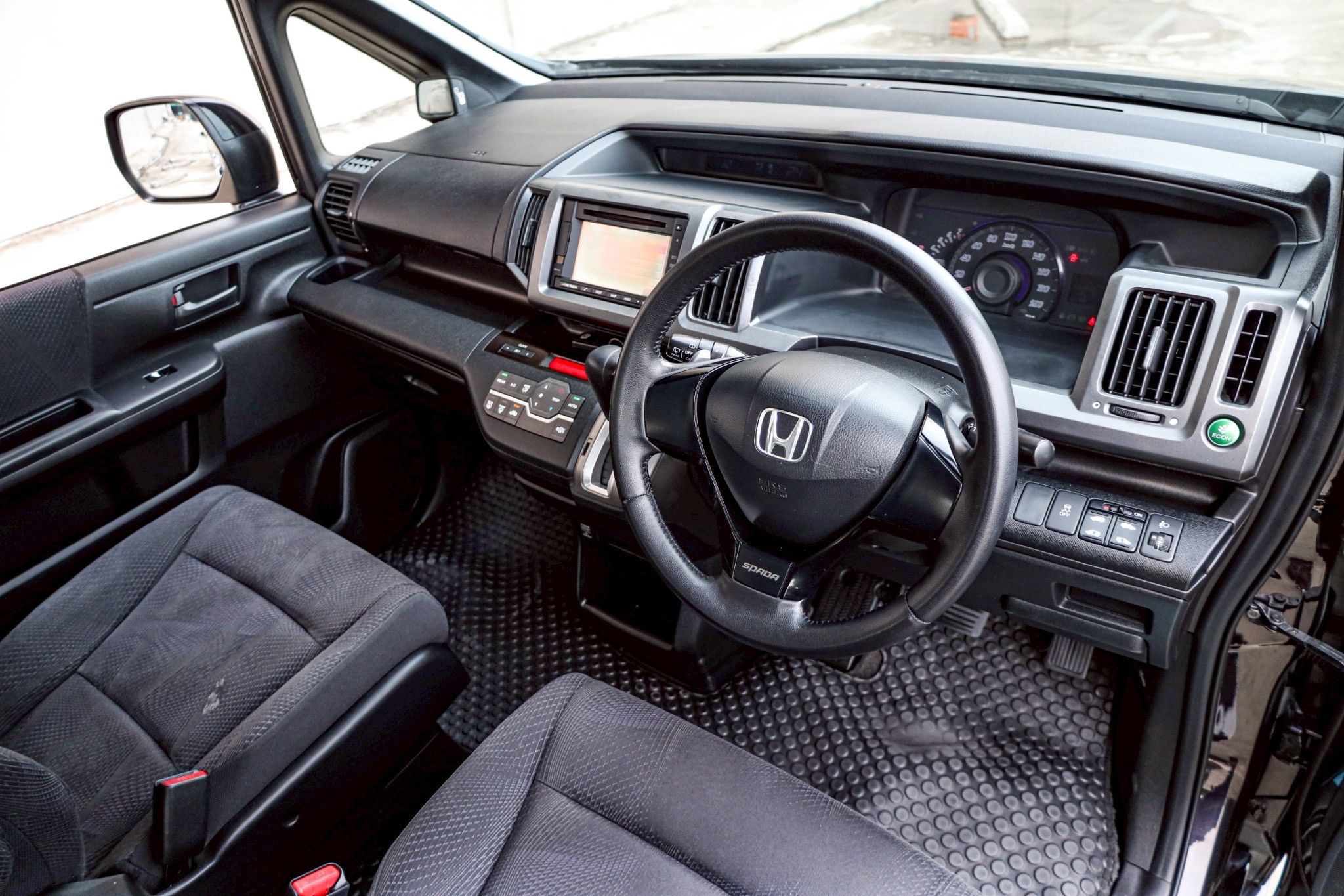 Honda Stepwagon Spada 2.0 PF-รถบ้านมือสอง